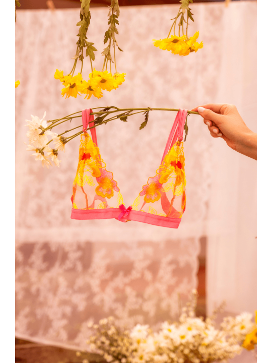 Ensemble lingerie rose et jaune en maille transparente brodée – Mapalé